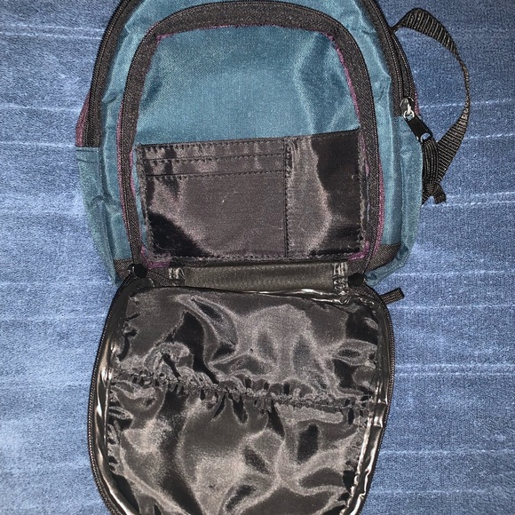 Mickey Mouse backpack 🎒 - Picture 3 of 3